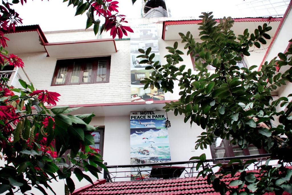 Hotel Peace N Park Katmandu Szoba fotó